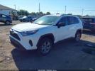 Toyota RAV4 Le Image 12