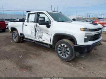 Salvage Chevrolet Silverado 2500