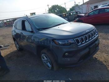  Salvage Jeep Compass