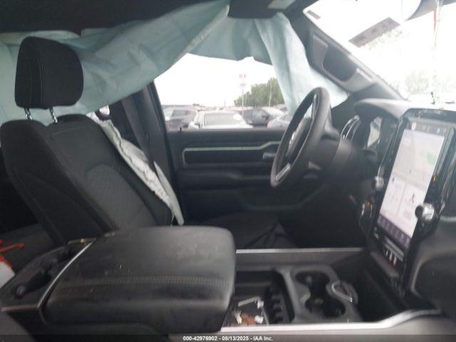 Ram 1500 Big Horn Crew Cab 4x4 6'4 Box Image 4