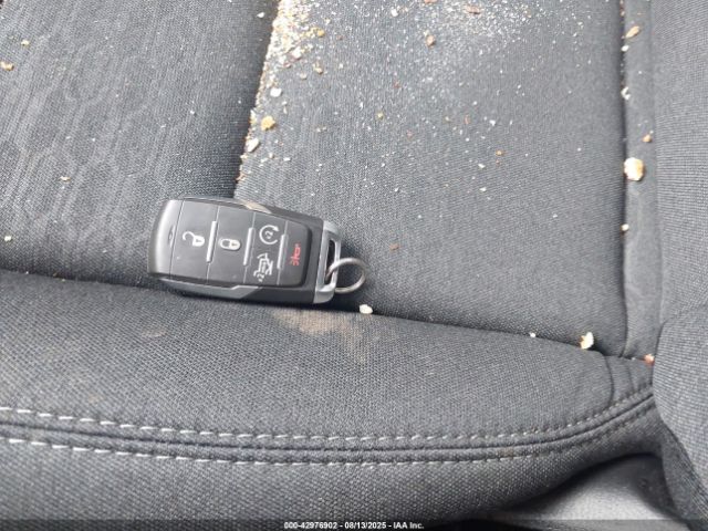 Ram 1500 Big Horn Crew Cab 4x4 6'4 Box Image 12