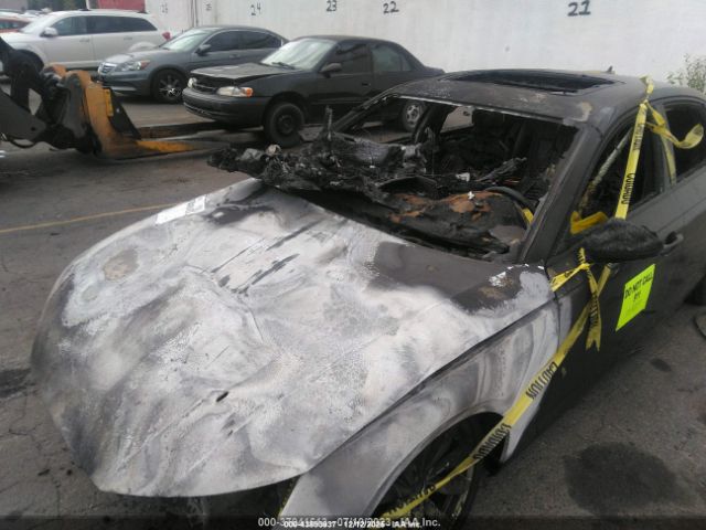 Toyota Camry Le Image 7