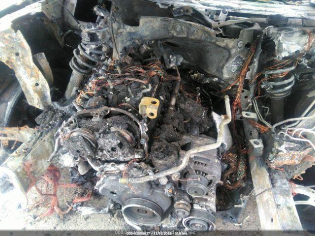 Toyota Camry Le Image 4