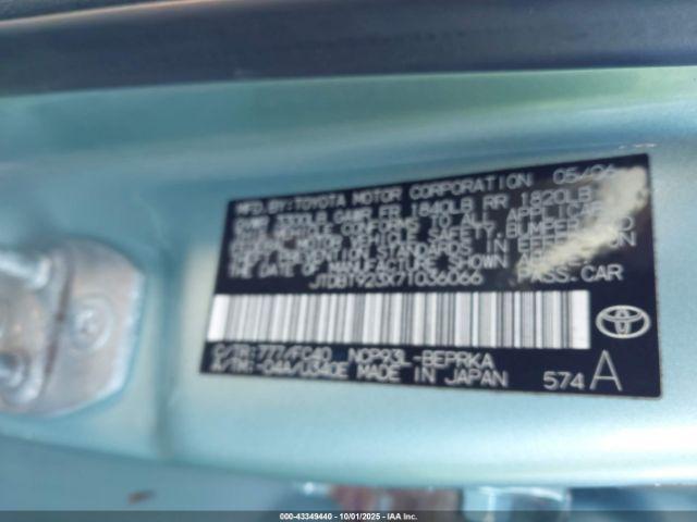 Toyota Yaris Image 9