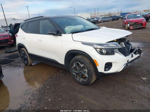  Salvage Kia Seltos