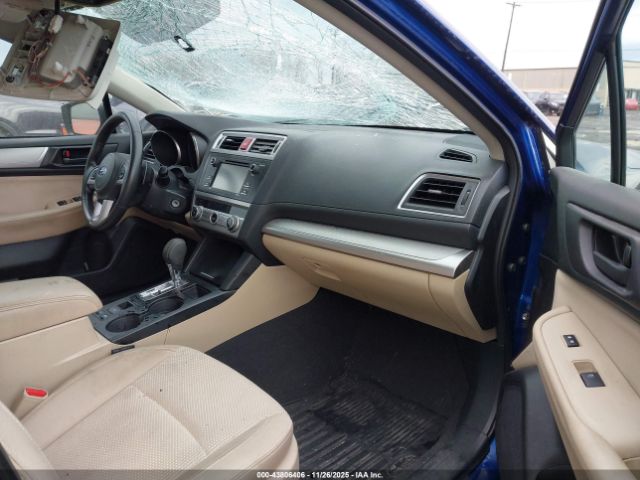 Subaru Outback 2.5i Image 14