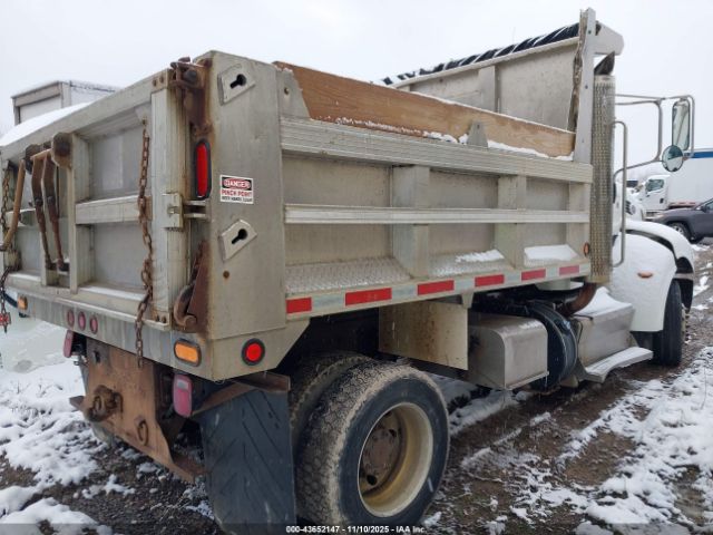 Peterbilt 337 Image 7