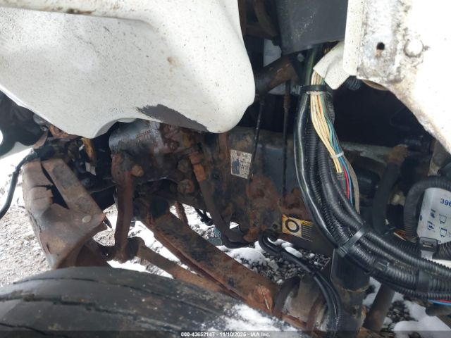 Peterbilt 337 Image 5