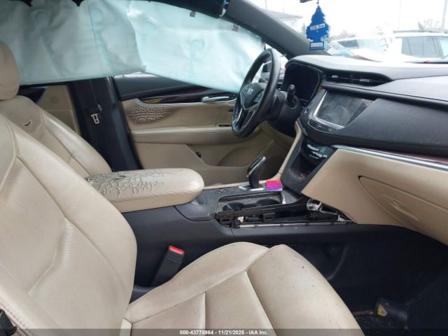 Cadillac XT5 Luxury Image 7