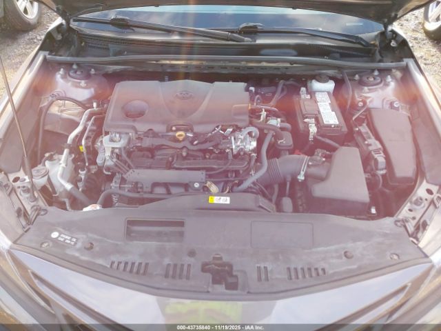 Toyota Camry Se Image 6