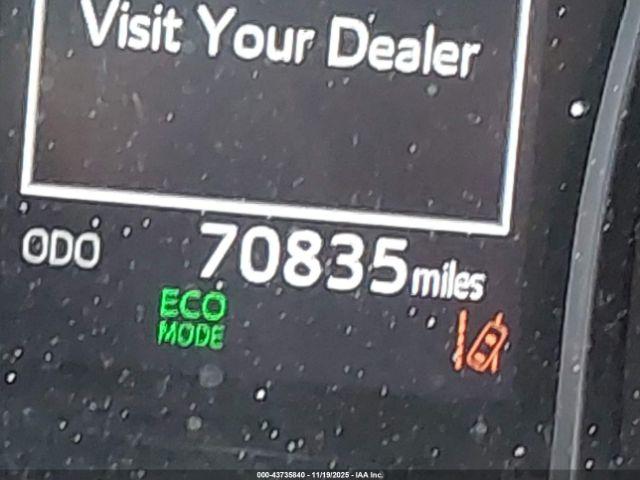 Toyota Camry Se Image 14