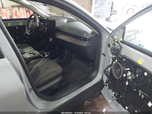 Ford Mustang Premium Image 9