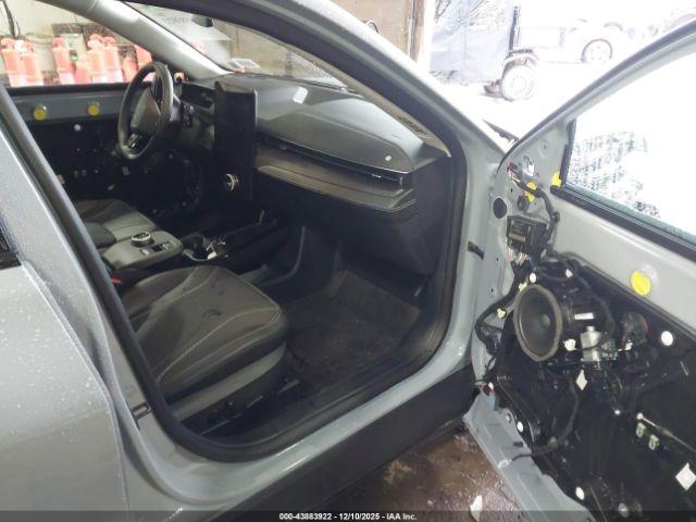 Ford Mustang Premium Image 9