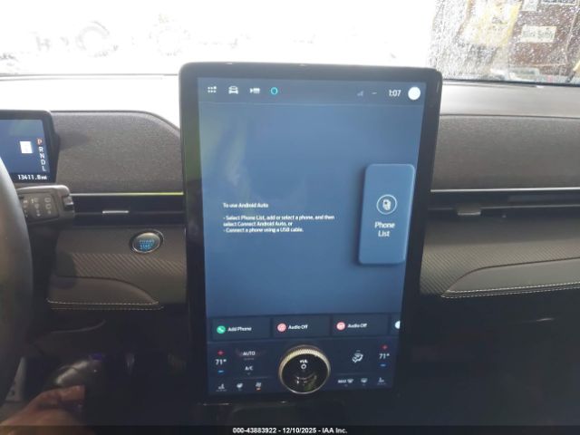 Ford Mustang Premium Image 15