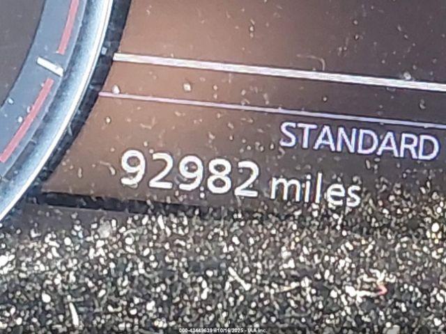 INFINITI Qx Essential Image 12