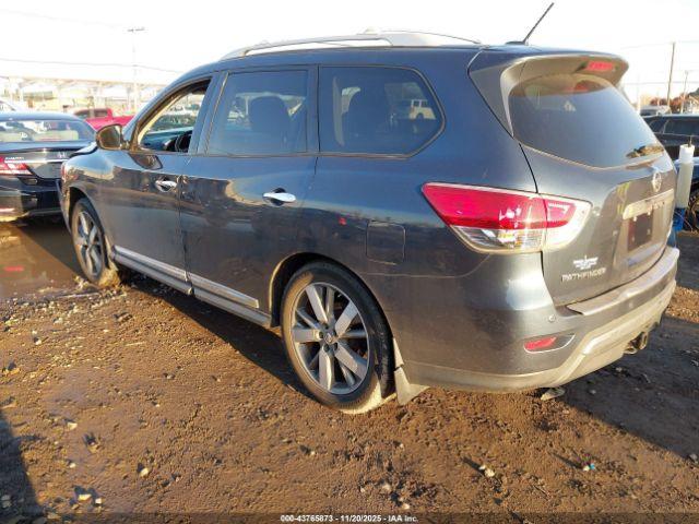 Nissan Pathfinder Platinum Image 12
