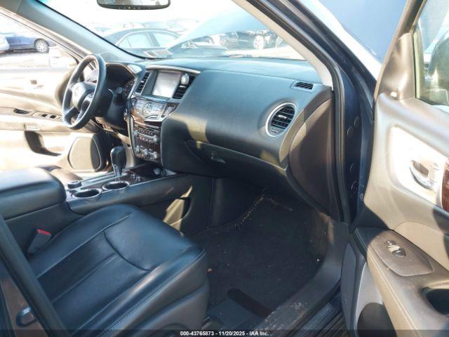 Nissan Pathfinder Platinum Image 10