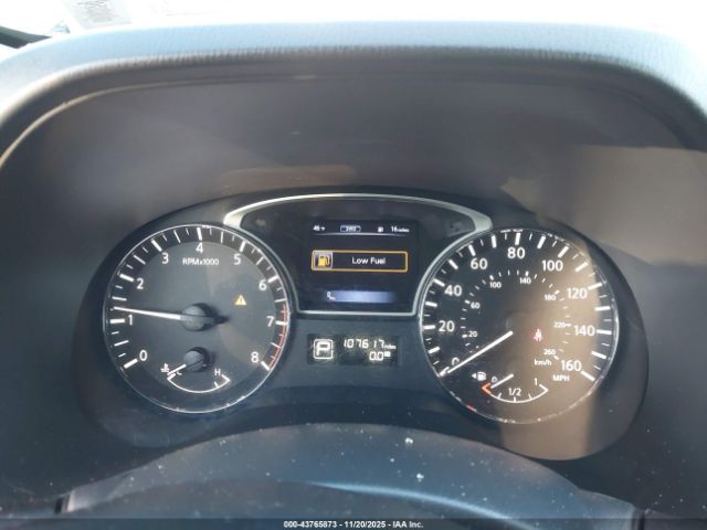 Nissan Pathfinder Platinum Image 14