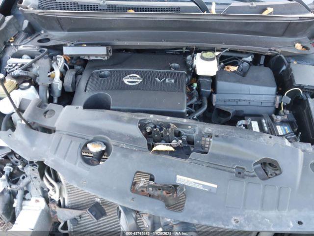 Nissan Pathfinder Platinum Image 11