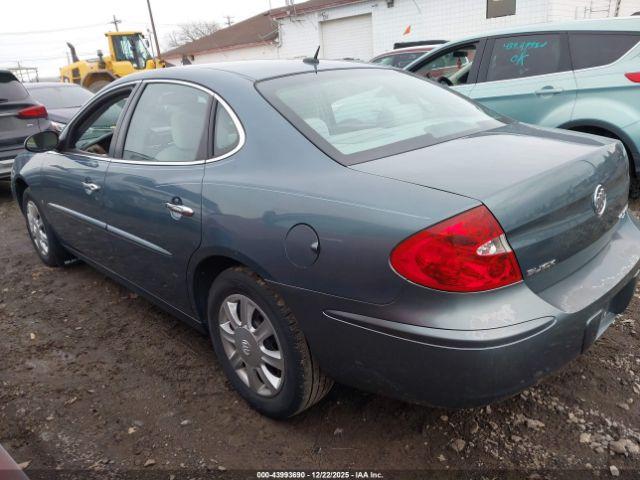 Buick LaCrosse Cx Image 2