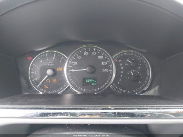 Buick LaCrosse Cx Image 4