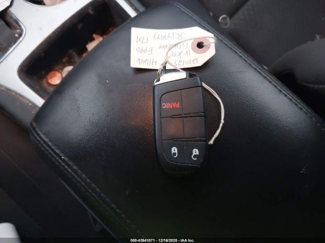 Jeep Grand Cherokee Laredo E 4x4 Image 12