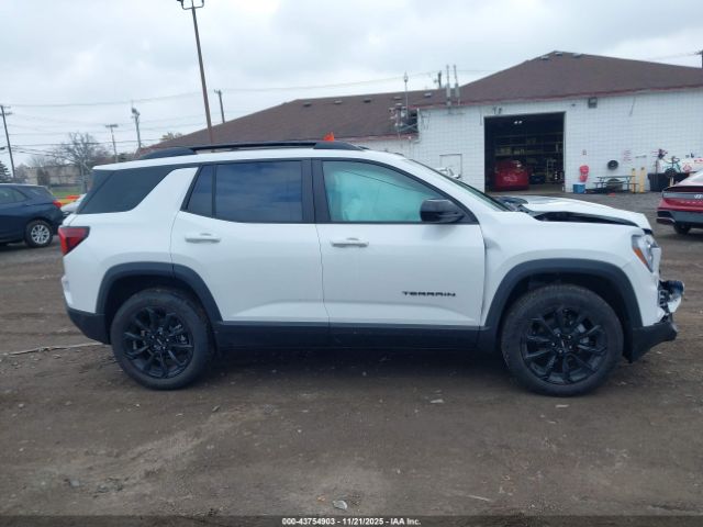 GMC Terrain Awd Elevation Image 13