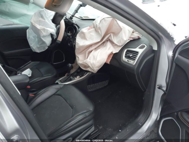 Jeep Compass Latitude 4x4 Image 10