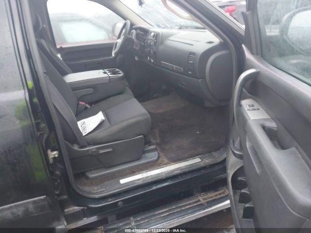 Chevrolet Silverado 1500 Lt Image 2