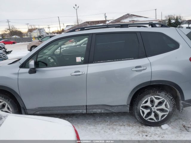 Subaru Forester Premium Image 14