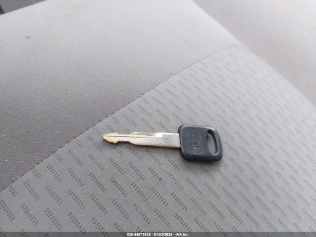 Ford E-350 Xlt Image 3