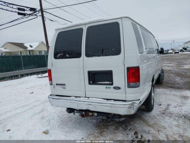 Ford E-350 Xlt Image 11