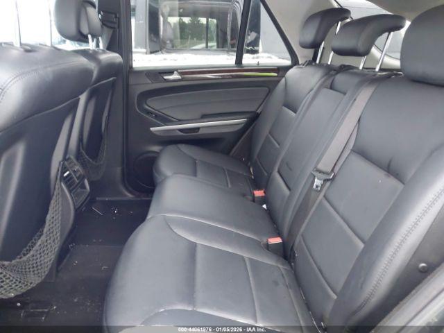 Mercedes-Benz M-Class 4matic Image 8