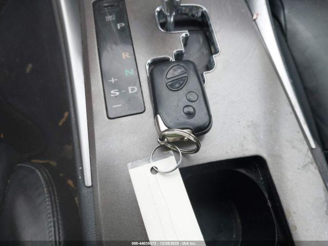Lexus Is Image 6