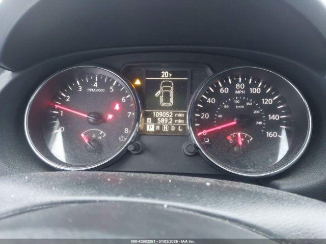 Nissan Rogue S Image 7