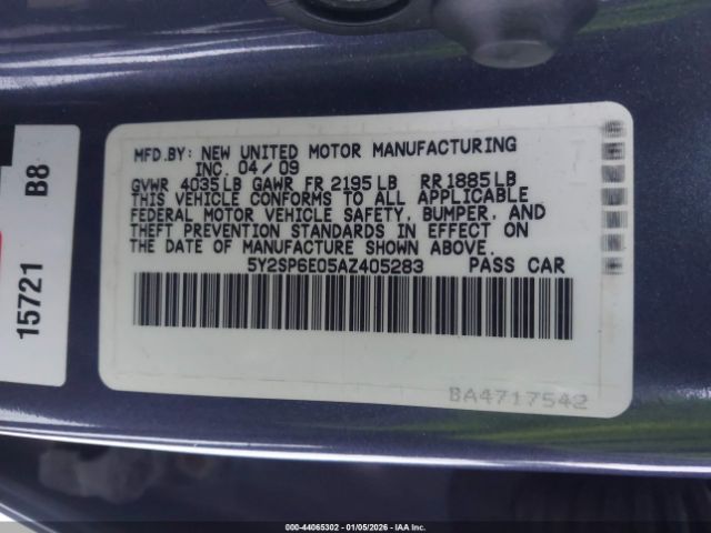 Pontiac Vibe Image 4