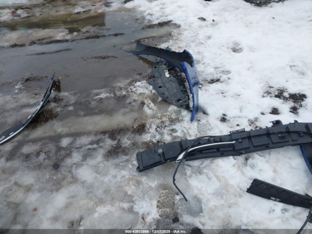 Chrysler 200 Limited Platinum Image 11