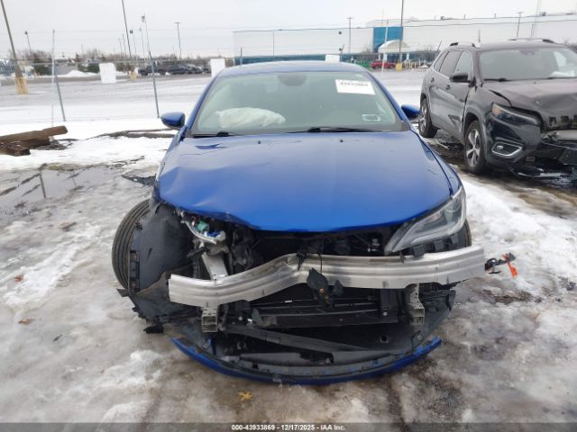 Chrysler 200 Limited Platinum Image 13