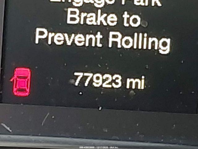 Chrysler 200 Limited Platinum Image 16