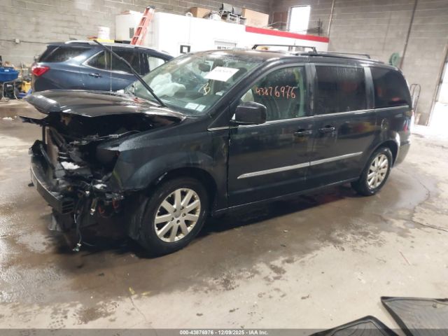 Chrysler Town & Country Touring Image 12