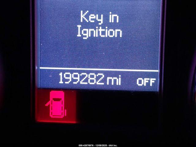 Chrysler Town & Country Touring Image 16