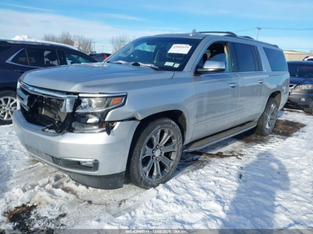 Chevrolet Suburban 1500 Ltz Image 15