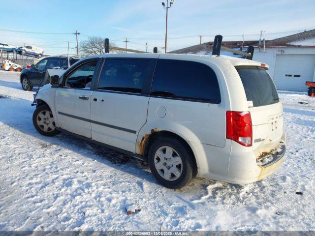 Dodge Grand Caravan Image 2