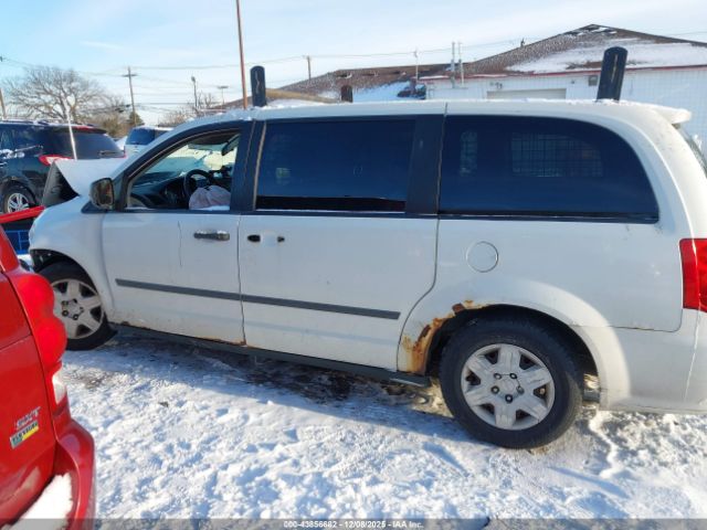 Dodge Grand Caravan Image 11