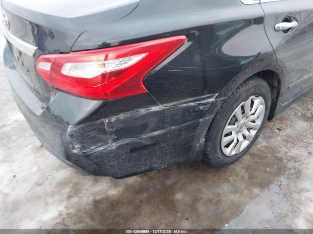 Nissan Altima 2.5 S Image 3