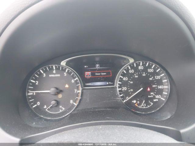 Nissan Altima 2.5 S Image 6