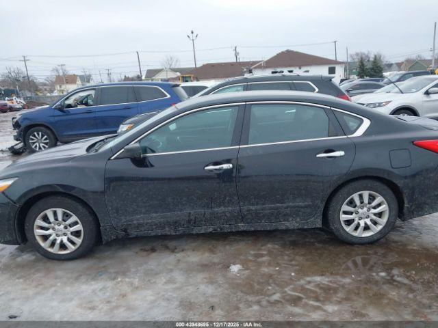 Nissan Altima 2.5 S Image 4