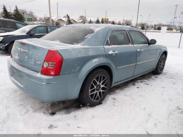 Chrysler 300 Touring Image 9