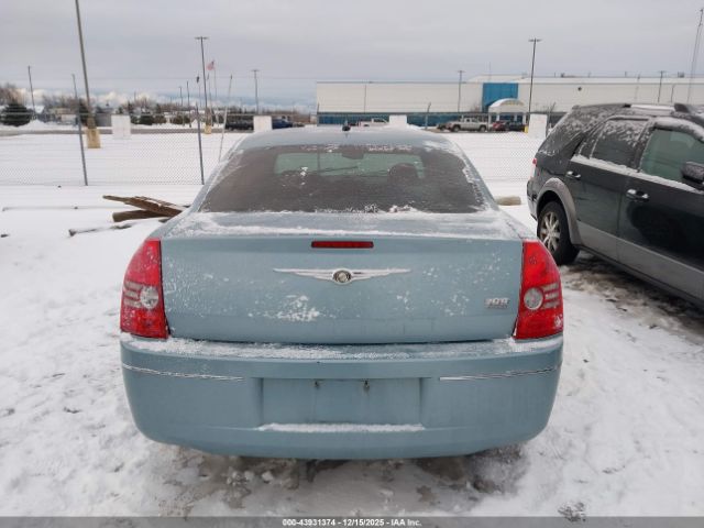 Chrysler 300 Touring Image 5