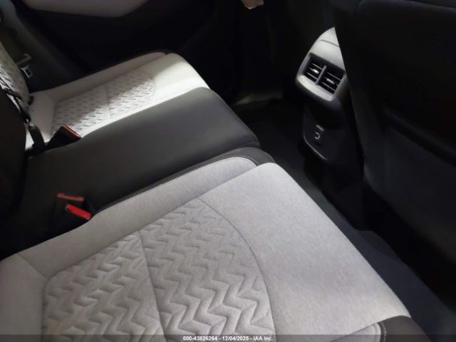 Chevrolet Equinox Awd Ls Image 8